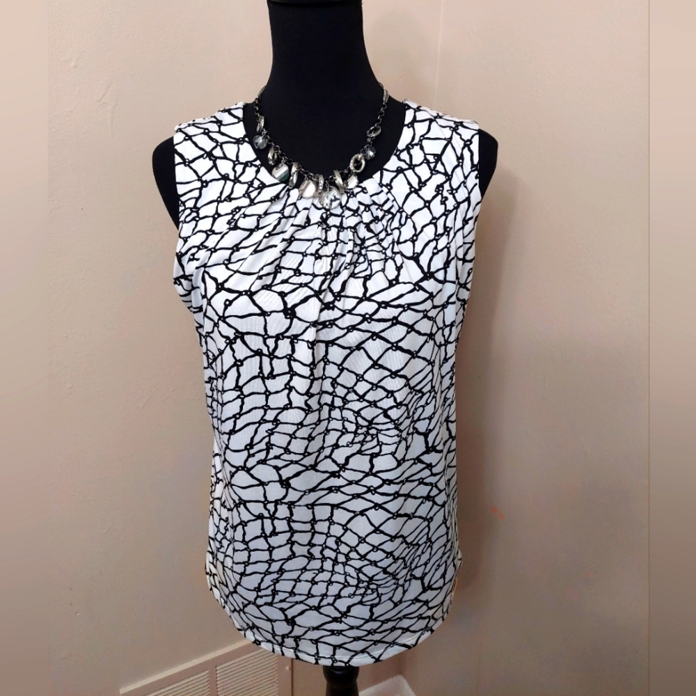 BCBGMaxAzaria Short Sleeve Top
